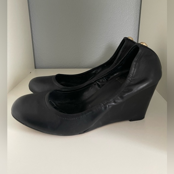 Vince Camuto black leather wedge workwear heels stretch comfort upper sz 7.5 - Picture 2 of 5